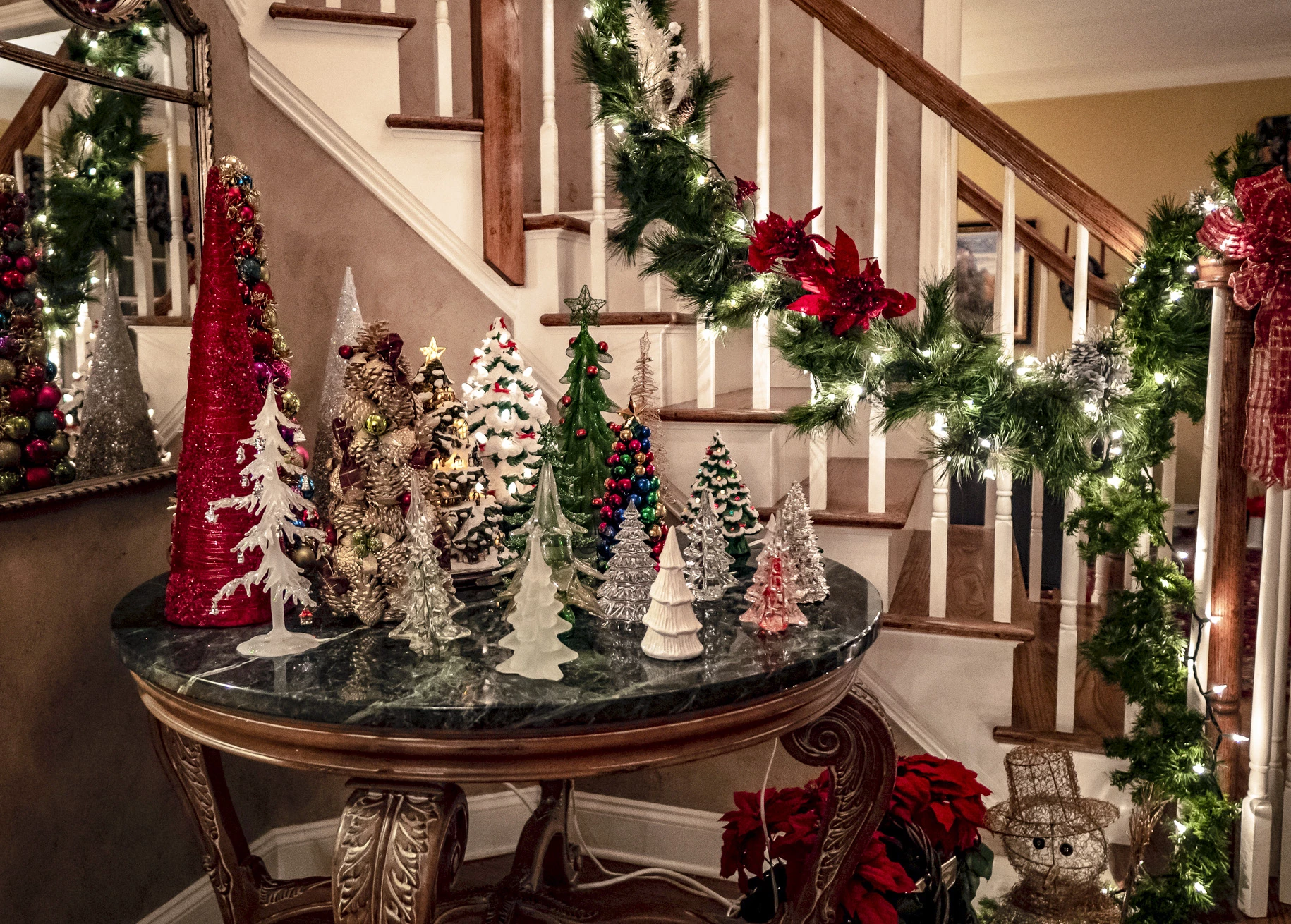 Front Page -Christmas Decorations shop 2